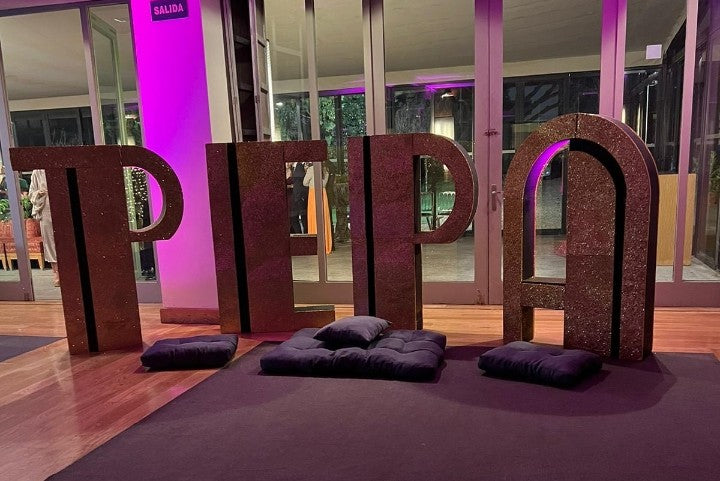 Corpóreos En Diferentes Materiales - B&C